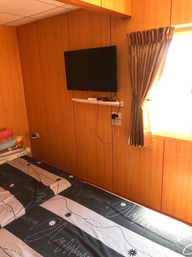 Komei Container Homestay Qingshui Buitenkant foto